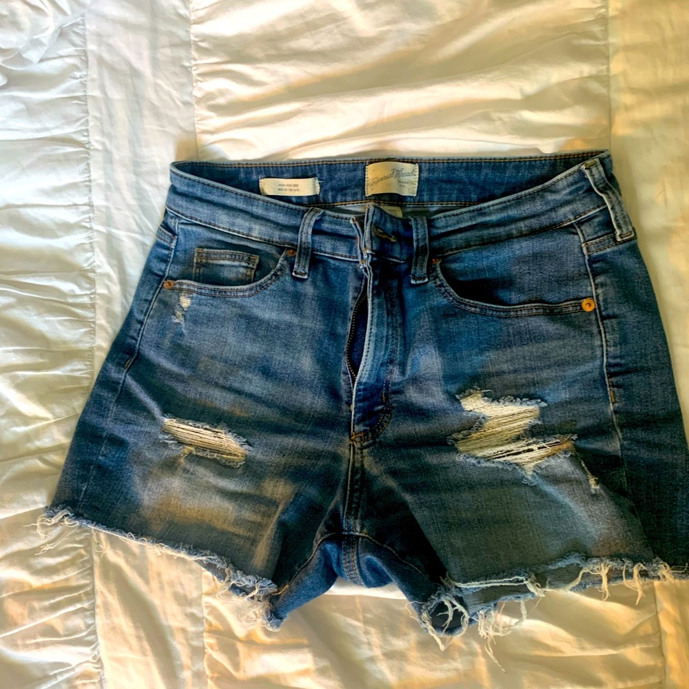 Universal Thread jean shorts size 8